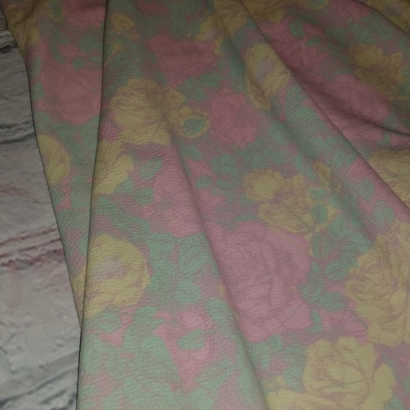 Lularoe Nicole - Picture 5 of 5